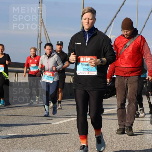 03.10.2025 - Köhlbrandbrückenlauf Strokosch-Dieckow http://msf.ph/oto/9124218 03.10.2025 10:04:17 Position 2 3442, 2755 meine-sportfotos.de