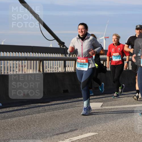 03.10.2025 - Köhlbrandbrückenlauf Strokosch-Dieckow http://msf.ph/oto/9124234 03.10.2025 10:04:21 Position 2 100, 2400, 3442, 837, 3437 meine-sportfotos.de