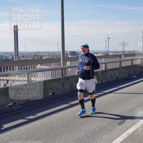 03.10.2025 - Köhlbrandbrückenlauf Michael Burmester http://msf.ph/oto/9124235 03.10.2025 13:07:13 Position 2  meine-sportfotos.de