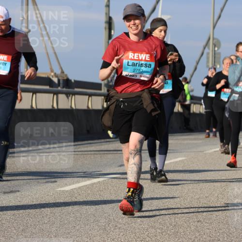 03.10.2025 - Köhlbrandbrückenlauf Strokosch-Dieckow http://msf.ph/oto/9124260 03.10.2025 10:04:36 Position 2 2418, 2757, 1254 meine-sportfotos.de