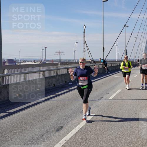 03.10.2025 - Köhlbrandbrückenlauf Michael Burmester http://msf.ph/oto/9124266 03.10.2025 13:07:16 Position 2 3 meine-sportfotos.de