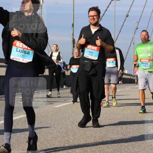 03.10.2025 - Köhlbrandbrückenlauf Strokosch-Dieckow http://msf.ph/oto/9124290 03.10.2025 10:04:40 Position 2 2771, 3733, 1254, 3588 meine-sportfotos.de