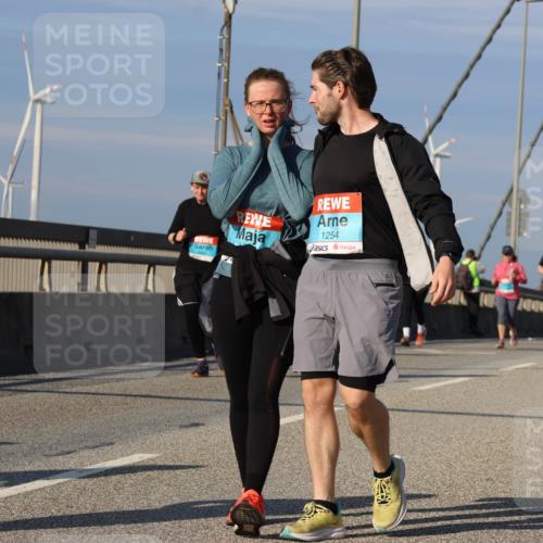 03.10.2025 - Köhlbrandbrückenlauf Strokosch-Dieckow http://msf.ph/oto/9124351 03.10.2025 10:04:46 Position 2 1254, 1000 meine-sportfotos.de