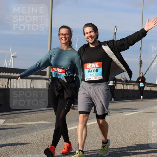 03.10.2025 - Köhlbrandbrückenlauf Strokosch-Dieckow http://msf.ph/oto/9124370 03.10.2025 10:04:47 Position 2 1254 meine-sportfotos.de