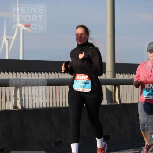 03.10.2025 - Köhlbrandbrückenlauf Strokosch-Dieckow http://msf.ph/oto/9124396 03.10.2025 10:04:54 Position 2 2606, 2232 meine-sportfotos.de