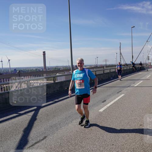 03.10.2025 - Köhlbrandbrückenlauf Michael Burmester http://msf.ph/oto/9124442 03.10.2025 13:07:33 Position 2  meine-sportfotos.de