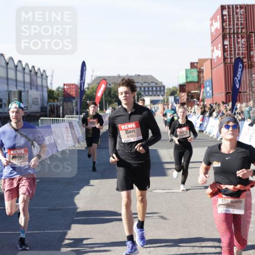 03.10.2025 - Köhlbrandbrückenlauf Jannik Wohlers http://msf.ph/oto/9124466 03.10.2025 13:06:24 Ziel 4124, 4396, 4550, 4658, 4659, 5563, 5641, 5970, 6193, 6850 meine-sportfotos.de