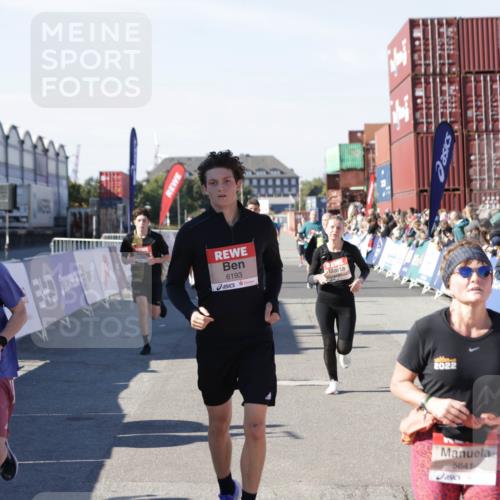 03.10.2025 - Köhlbrandbrückenlauf Jannik Wohlers http://msf.ph/oto/9124486 03.10.2025 13:06:24 Ziel 4124, 4396, 4550, 4658, 4659, 5563, 5641, 5970, 6193, 6850 meine-sportfotos.de