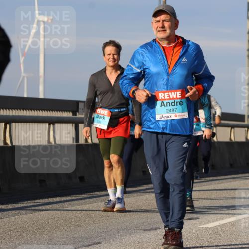 03.10.2025 - Köhlbrandbrückenlauf Strokosch-Dieckow http://msf.ph/oto/9124492 03.10.2025 10:05:08 Position 2 1256, 2487, 21596 meine-sportfotos.de