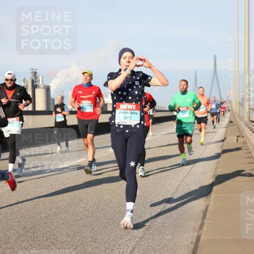 03.10.2025 - Köhlbrandbrückenlauf Lena Gebhardt http://msf.ph/oto/9124497 03.10.2025 09:45:55 Position 2 1284, 2979 meine-sportfotos.de