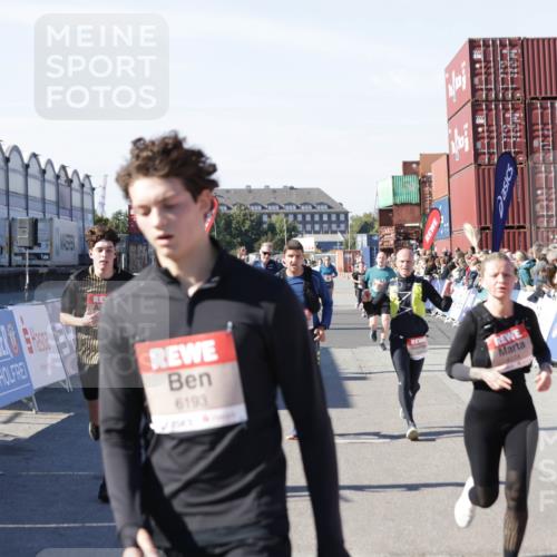 03.10.2025 - Köhlbrandbrückenlauf Jannik Wohlers http://msf.ph/oto/9124521 03.10.2025 13:06:26 Ziel 4015, 4122, 4124, 4396, 4550, 4658, 4659, 5563, 5641, 5970, 6193 meine-sportfotos.de