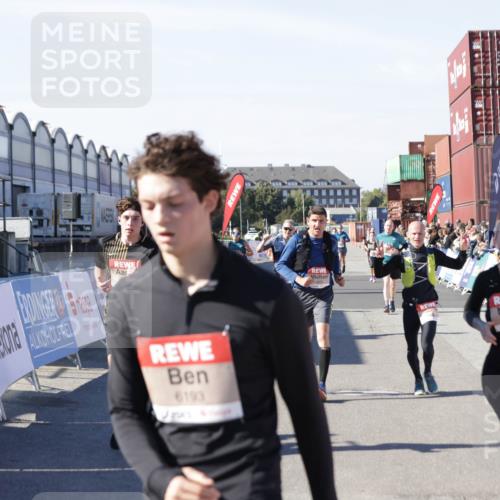 03.10.2025 - Köhlbrandbrückenlauf Jannik Wohlers http://msf.ph/oto/9124530 03.10.2025 13:06:26 Ziel 4015, 4122, 4124, 4396, 4550, 4658, 4659, 5563, 5641, 5970, 6193 meine-sportfotos.de