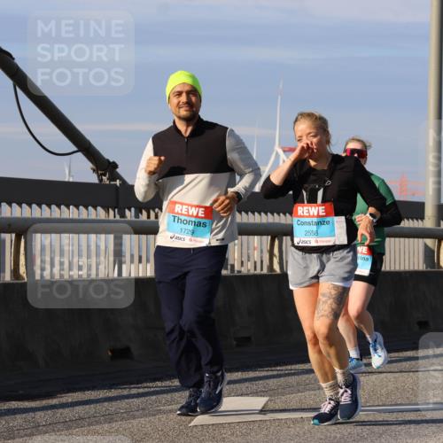 03.10.2025 - Köhlbrandbrückenlauf Strokosch-Dieckow http://msf.ph/oto/9124533 03.10.2025 10:05:17 Position 2 1729, 2558 meine-sportfotos.de