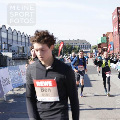 03.10.2025 - Köhlbrandbrückenlauf Jannik Wohlers http://msf.ph/oto/9124536 03.10.2025 13:06:26 Ziel 4015, 4122, 4124, 4396, 4550, 4658, 4659, 5563, 5641, 5970, 6193 meine-sportfotos.de