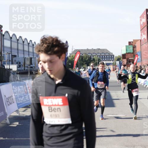 03.10.2025 - Köhlbrandbrückenlauf Jannik Wohlers http://msf.ph/oto/9124538 03.10.2025 13:06:26 Ziel 4015, 4122, 4124, 4396, 4550, 4658, 4659, 5563, 5641, 5970, 6193 meine-sportfotos.de