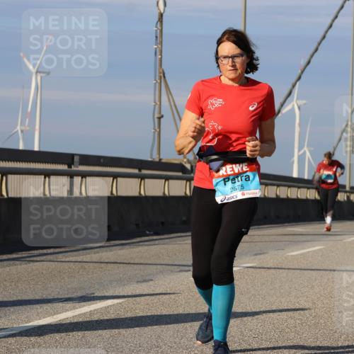 03.10.2025 - Köhlbrandbrückenlauf Strokosch-Dieckow http://msf.ph/oto/9124563 03.10.2025 10:05:21 Position 2 2575 meine-sportfotos.de