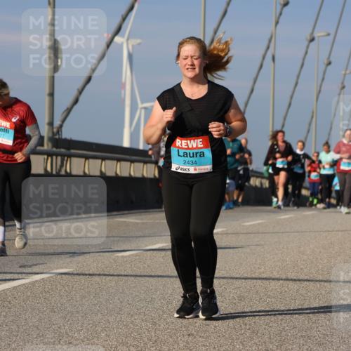 03.10.2025 - Köhlbrandbrückenlauf Strokosch-Dieckow http://msf.ph/oto/9124581 03.10.2025 10:05:27 Position 2 3377, 2434 meine-sportfotos.de