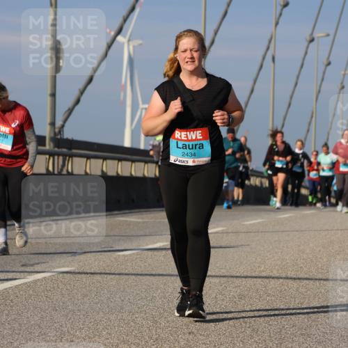 03.10.2025 - Köhlbrandbrückenlauf Strokosch-Dieckow http://msf.ph/oto/9124586 03.10.2025 10:05:27 Position 2 3377, 2434 meine-sportfotos.de