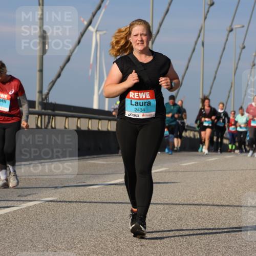 03.10.2025 - Köhlbrandbrückenlauf Strokosch-Dieckow http://msf.ph/oto/9124589 03.10.2025 10:05:27 Position 2 3377, 2434 meine-sportfotos.de