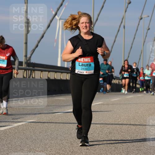 03.10.2025 - Köhlbrandbrückenlauf Strokosch-Dieckow http://msf.ph/oto/9124594 03.10.2025 10:05:27 Position 2 3377, 2434 meine-sportfotos.de