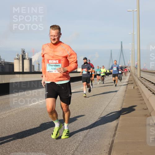 03.10.2025 - Köhlbrandbrückenlauf Lena Gebhardt http://msf.ph/oto/9124628 03.10.2025 09:45:58 Position 2 1292 meine-sportfotos.de