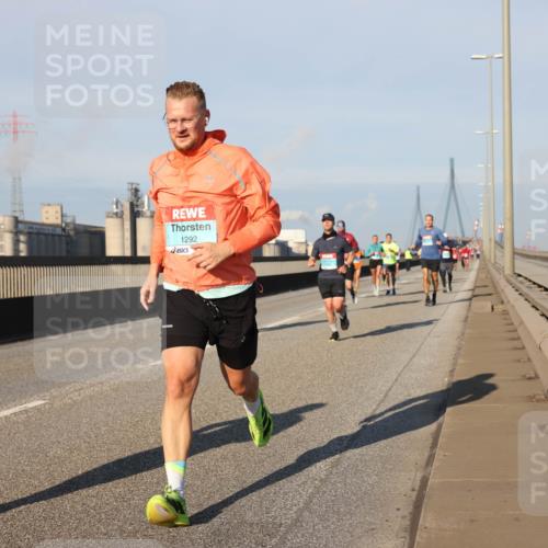 03.10.2025 - Köhlbrandbrückenlauf Lena Gebhardt http://msf.ph/oto/9124642 03.10.2025 09:45:58 Position 2 1292 meine-sportfotos.de