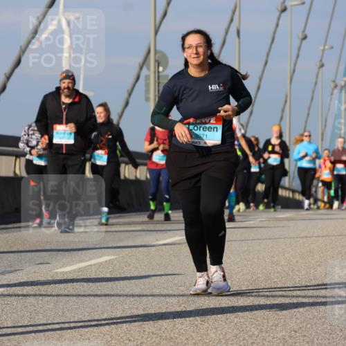 03.10.2025 - Köhlbrandbrückenlauf Strokosch-Dieckow http://msf.ph/oto/9124644 03.10.2025 10:05:42 Position 2 1880, 3571 meine-sportfotos.de