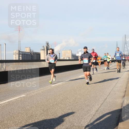 03.10.2025 - Köhlbrandbrückenlauf Lena Gebhardt http://msf.ph/oto/9124683 03.10.2025 09:45:59 Position 2  meine-sportfotos.de