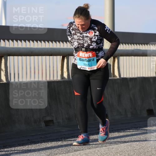 03.10.2025 - Köhlbrandbrückenlauf Strokosch-Dieckow http://msf.ph/oto/9124689 03.10.2025 10:05:56 Position 2 2555 meine-sportfotos.de