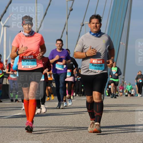 03.10.2025 - Köhlbrandbrückenlauf Strokosch-Dieckow http://msf.ph/oto/9124699 03.10.2025 10:05:58 Position 2 2887, 2612, 2613 meine-sportfotos.de