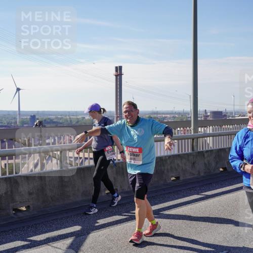 03.10.2025 - Köhlbrandbrückenlauf Michael Burmester http://msf.ph/oto/9124711 03.10.2025 13:07:55 Position 2 6528, 5184, 2 meine-sportfotos.de