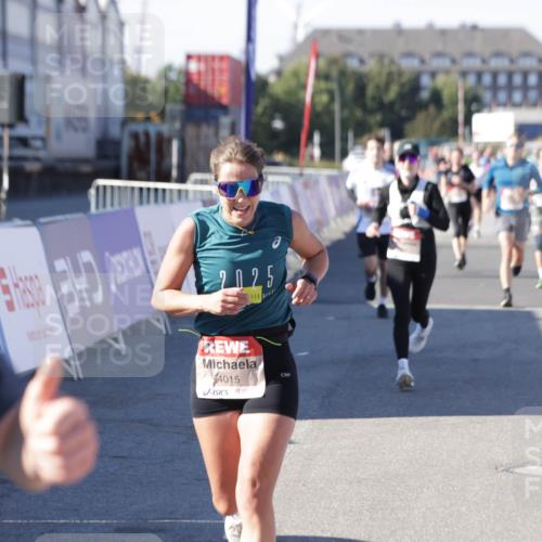 03.10.2025 - Köhlbrandbrückenlauf Jannik Wohlers http://msf.ph/oto/9124713 03.10.2025 13:06:32 Ziel 4015, 4026, 4122, 4124, 4151, 4312, 4396, 4550, 4658, 4659, 5563, 5641, 5970, 6193, 6256 meine-sportfotos.de