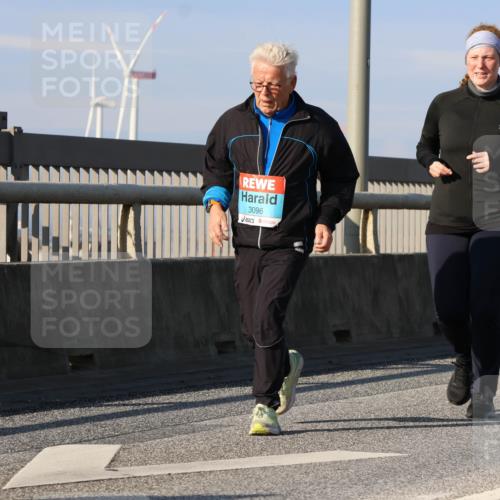 03.10.2025 - Köhlbrandbrückenlauf Strokosch-Dieckow http://msf.ph/oto/9124736 03.10.2025 10:06:01 Position 2 3096, 337, 2887 meine-sportfotos.de
