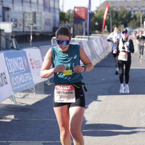03.10.2025 - Köhlbrandbrückenlauf Jannik Wohlers http://msf.ph/oto/9124745 03.10.2025 13:06:33 Ziel 4015, 4026, 4122, 4124, 4151, 4312, 4396, 4405, 4550, 4658, 4659, 5563, 5641, 5970, 6193, 6256 meine-sportfotos.de