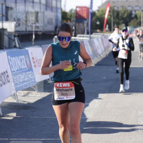 03.10.2025 - Köhlbrandbrückenlauf Jannik Wohlers http://msf.ph/oto/9124747 03.10.2025 13:06:33 Ziel 4015, 4026, 4122, 4124, 4151, 4312, 4396, 4405, 4550, 4658, 4659, 5563, 5641, 5970, 6193, 6256 meine-sportfotos.de