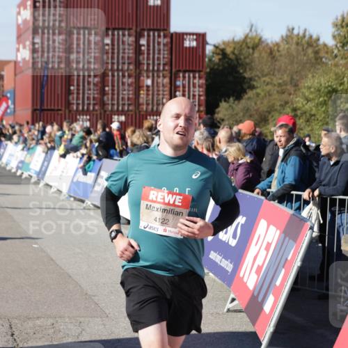 03.10.2025 - Köhlbrandbrückenlauf Jannik Wohlers http://msf.ph/oto/9124756 03.10.2025 13:06:33 Ziel 4015, 4026, 4122, 4124, 4151, 4312, 4396, 4405, 4550, 4658, 4659, 5563, 5641, 5970, 6193, 6256 meine-sportfotos.de