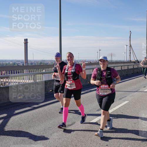 03.10.2025 - Köhlbrandbrückenlauf Michael Burmester http://msf.ph/oto/9124763 03.10.2025 13:07:57 Position 2 6134 meine-sportfotos.de