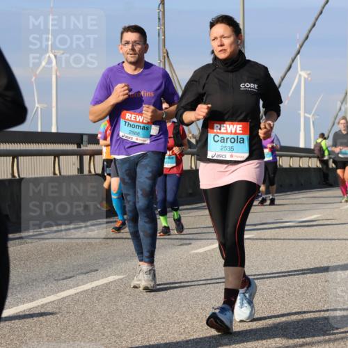 03.10.2025 - Köhlbrandbrückenlauf Strokosch-Dieckow http://msf.ph/oto/9124786 03.10.2025 10:06:07 Position 2 2988, 13, 2535 meine-sportfotos.de