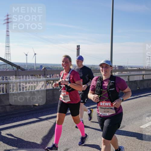 03.10.2025 - Köhlbrandbrückenlauf Michael Burmester http://msf.ph/oto/9124799 03.10.2025 13:07:58 Position 2 14011, 6134 meine-sportfotos.de