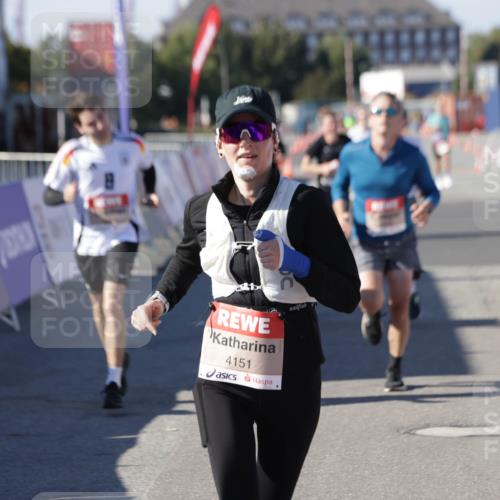 03.10.2025 - Köhlbrandbrückenlauf Jannik Wohlers http://msf.ph/oto/9124806 03.10.2025 13:06:36 Ziel 4015, 4026, 4122, 4124, 4151, 4312, 4396, 4405, 4658, 4659, 5563, 5798, 6061, 6256, 6721 meine-sportfotos.de