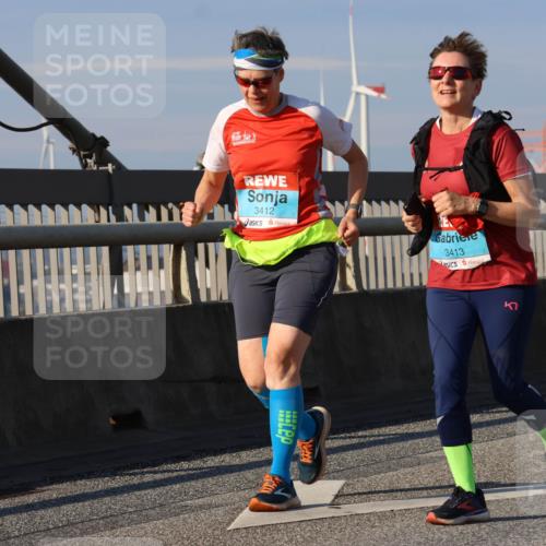 03.10.2025 - Köhlbrandbrückenlauf Strokosch-Dieckow http://msf.ph/oto/9124810 03.10.2025 10:06:11 Position 2 5, 3412, 3413 meine-sportfotos.de