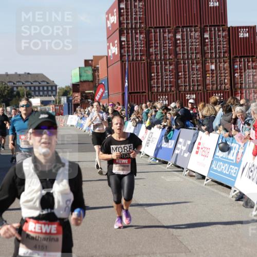 03.10.2025 - Köhlbrandbrückenlauf Jannik Wohlers http://msf.ph/oto/9124826 03.10.2025 13:06:36 Ziel 4015, 4026, 4122, 4124, 4151, 4312, 4396, 4405, 4658, 4659, 5563, 5798, 6061, 6256, 6721 meine-sportfotos.de