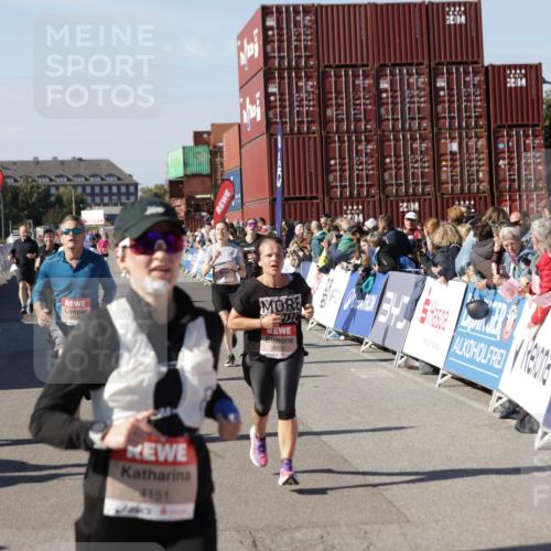 03.10.2025 - Köhlbrandbrückenlauf Jannik Wohlers http://msf.ph/oto/9124832 03.10.2025 13:06:37 Ziel 4015, 4026, 4122, 4151, 4312, 4396, 4405, 4658, 4659, 5798, 5971, 6061, 6256, 6721 meine-sportfotos.de