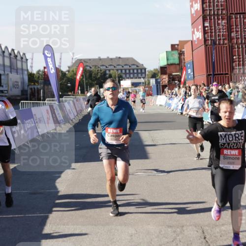 03.10.2025 - Köhlbrandbrückenlauf Jannik Wohlers http://msf.ph/oto/9124852 03.10.2025 13:06:37 Ziel 4015, 4026, 4122, 4151, 4312, 4396, 4405, 4658, 4659, 5798, 5971, 6061, 6256, 6721 meine-sportfotos.de