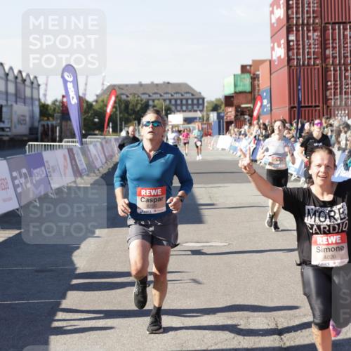 03.10.2025 - Köhlbrandbrückenlauf Jannik Wohlers http://msf.ph/oto/9124871 03.10.2025 13:06:38 Ziel 4015, 4026, 4122, 4151, 4312, 4396, 4405, 4658, 5798, 5971, 6061, 6256, 6721 meine-sportfotos.de