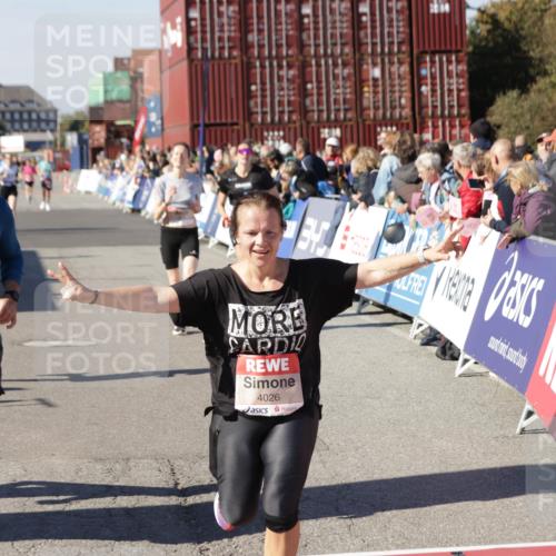 03.10.2025 - Köhlbrandbrückenlauf Jannik Wohlers http://msf.ph/oto/9124877 03.10.2025 13:06:38 Ziel 4015, 4026, 4122, 4151, 4312, 4396, 4405, 4658, 5798, 5971, 6061, 6256, 6721 meine-sportfotos.de