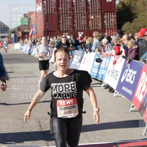 03.10.2025 - Köhlbrandbrückenlauf Jannik Wohlers http://msf.ph/oto/9124893 03.10.2025 13:06:38 Ziel 4015, 4026, 4122, 4151, 4312, 4396, 4405, 4658, 5798, 5971, 6061, 6256, 6721 meine-sportfotos.de