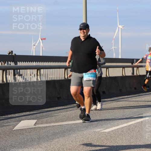 03.10.2025 - Köhlbrandbrückenlauf Strokosch-Dieckow http://msf.ph/oto/9124916 03.10.2025 10:06:19 Position 2 1518 meine-sportfotos.de