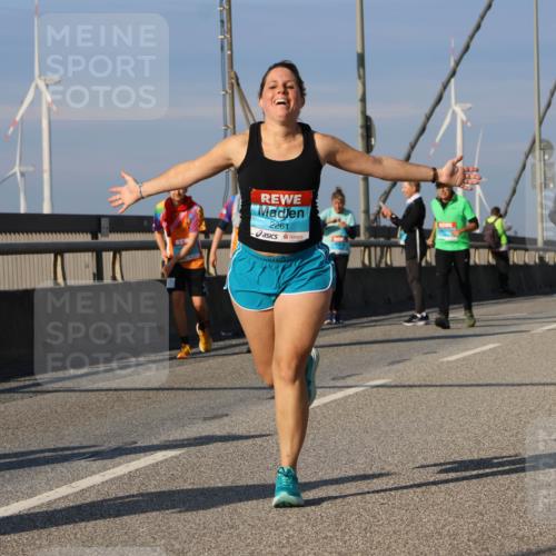03.10.2025 - Köhlbrandbrückenlauf Strokosch-Dieckow http://msf.ph/oto/9124941 03.10.2025 10:06:21 Position 2 2261 meine-sportfotos.de