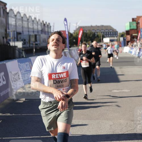 03.10.2025 - Köhlbrandbrückenlauf Jannik Wohlers http://msf.ph/oto/9124943 03.10.2025 13:06:40 Ziel 4015, 4026, 4122, 4151, 4312, 4396, 4405, 5798, 5971, 6061, 6089, 6256, 6721 meine-sportfotos.de